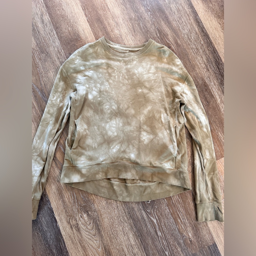All in Motion Tie-Dye Lightweight Sweatshirt Stretchy Pockets Thumb Holes